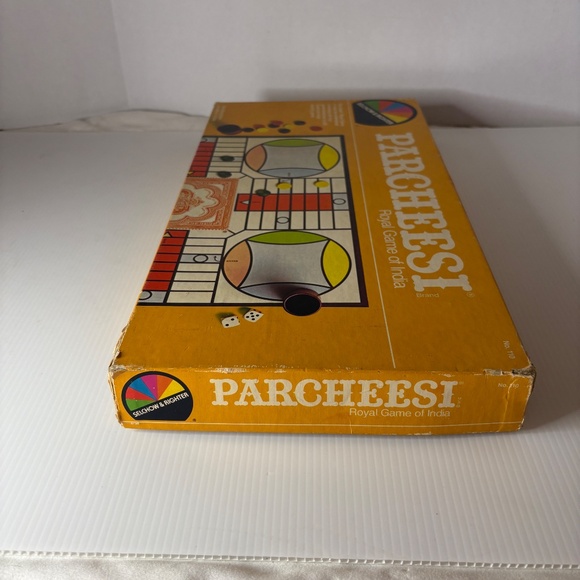 Parcheesi Royal Game of India COMPLETE Set Selchow Righter Vintage 1982 - Picture 12 of 16